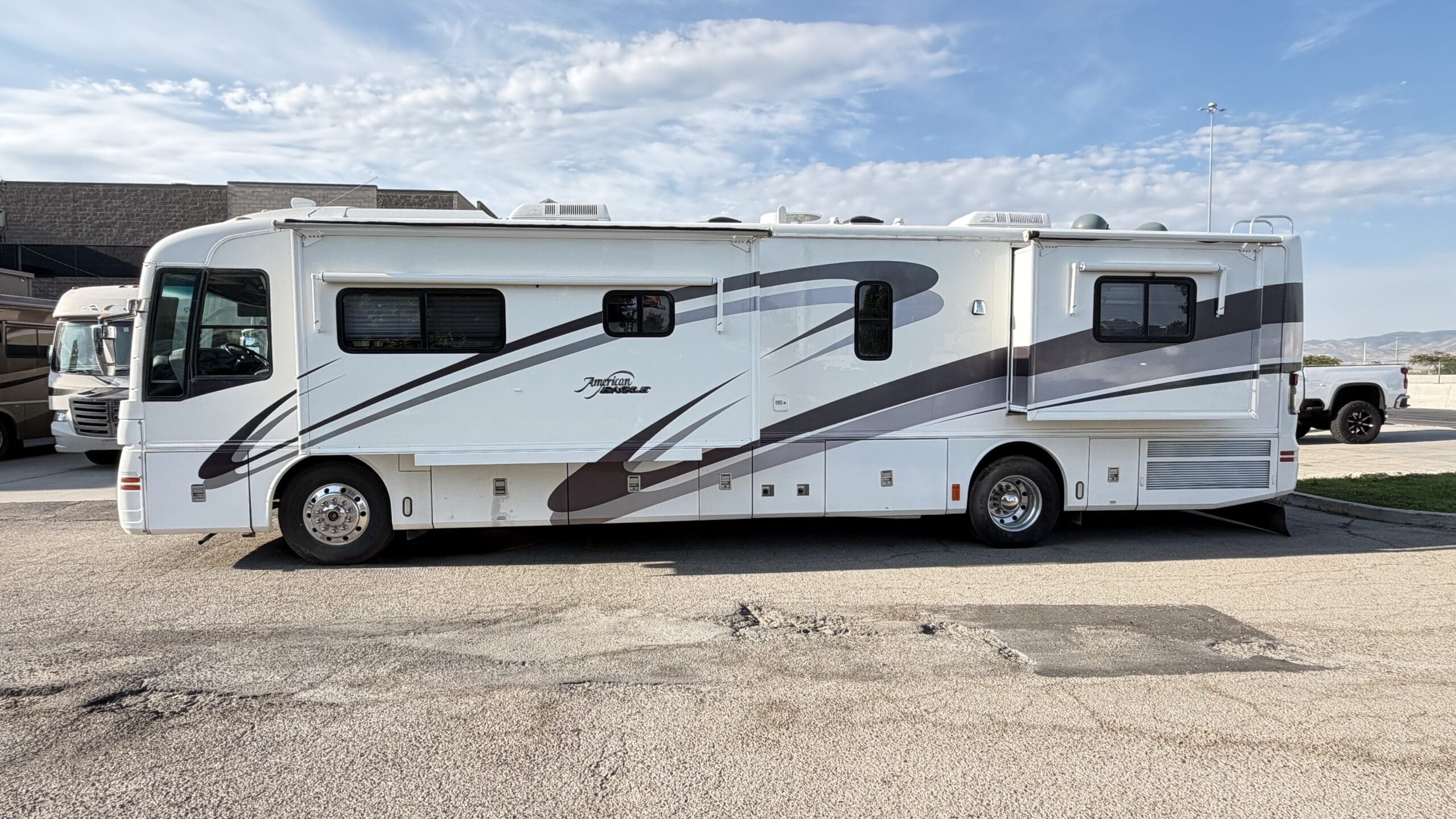 2001 Fleetwood American Eagle 40EUS photo 4