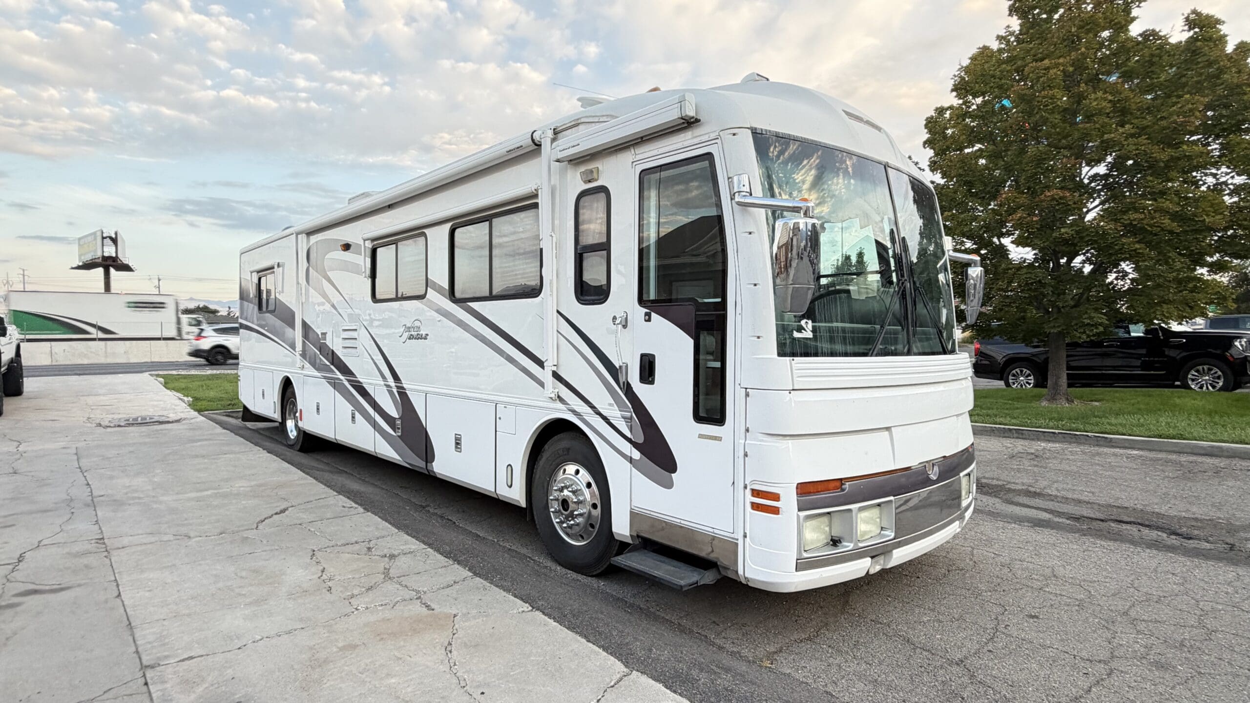 2001 Fleetwood American Eagle 40EUS photo 8