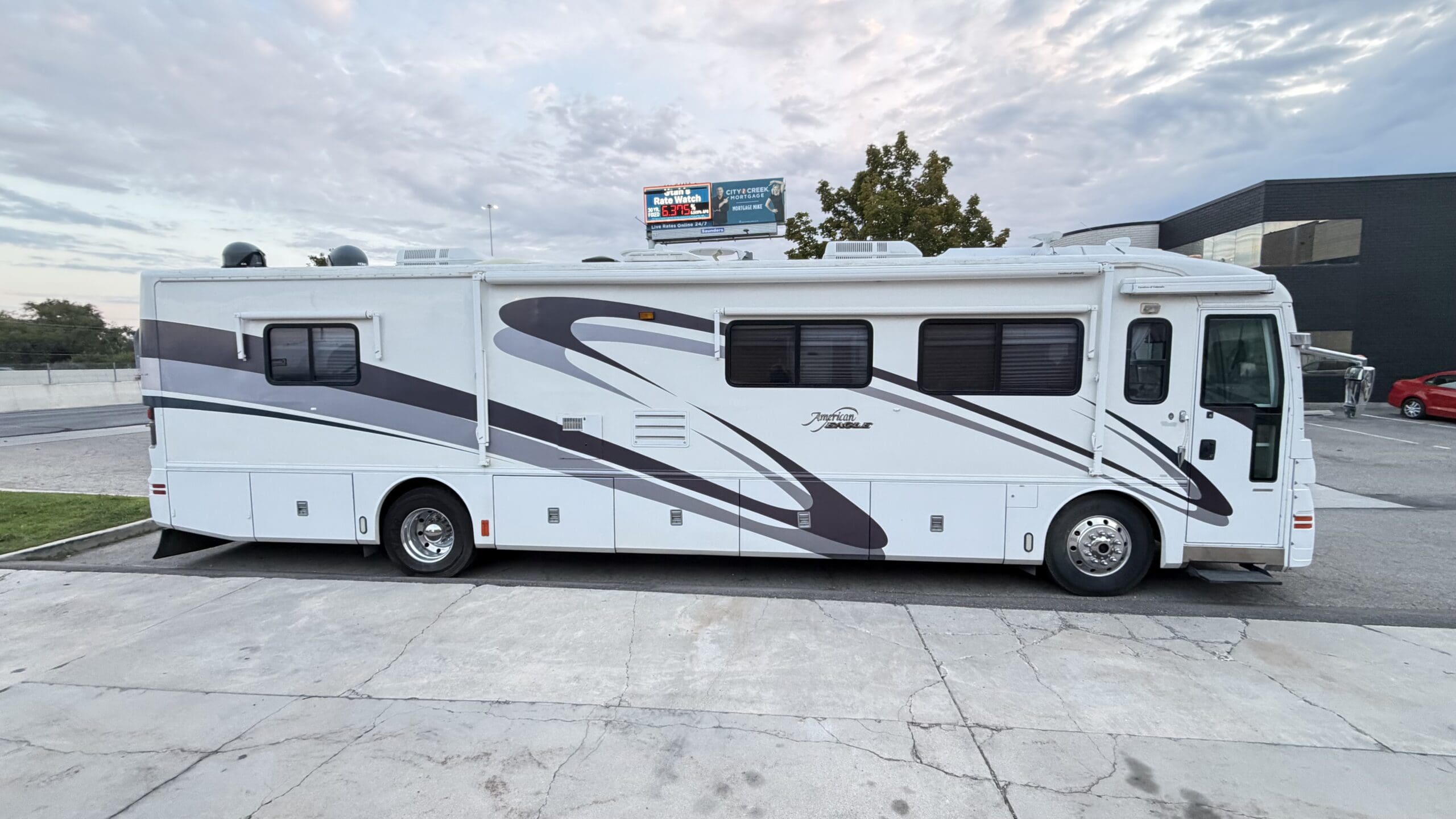 2001 Fleetwood American Eagle 40EUS photo 12