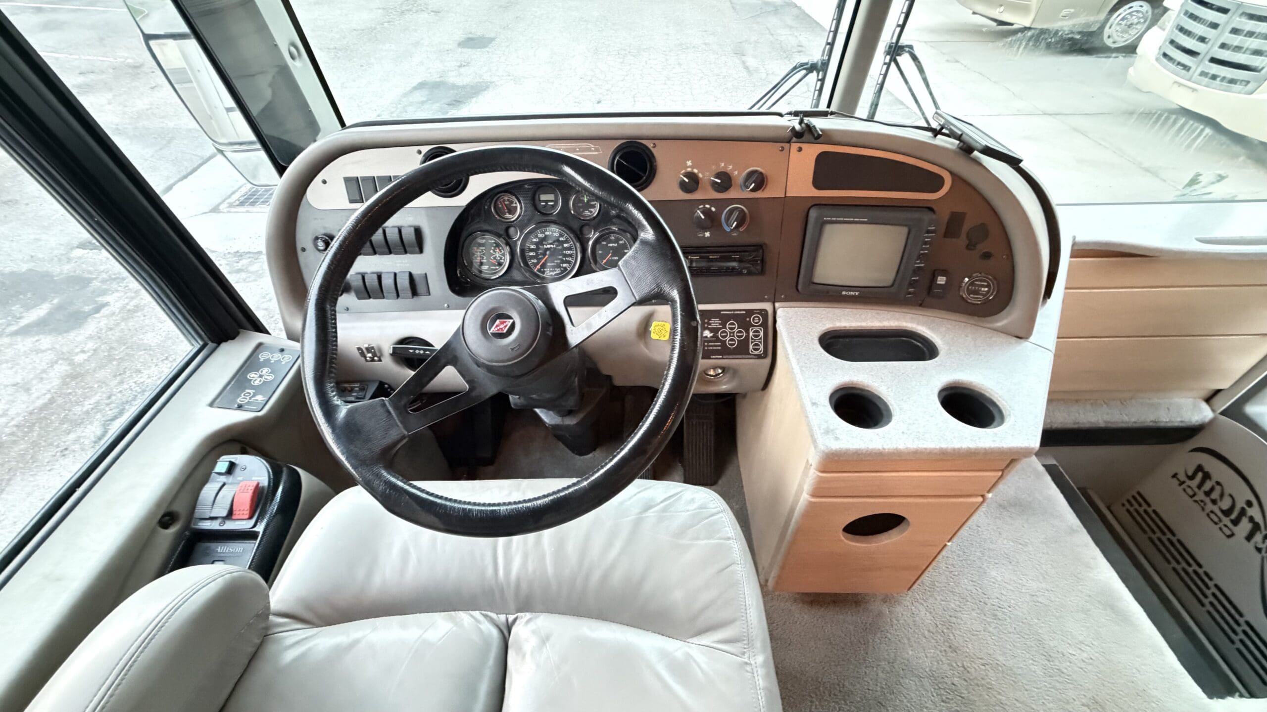 2001 Fleetwood American Eagle 40EUS photo 26