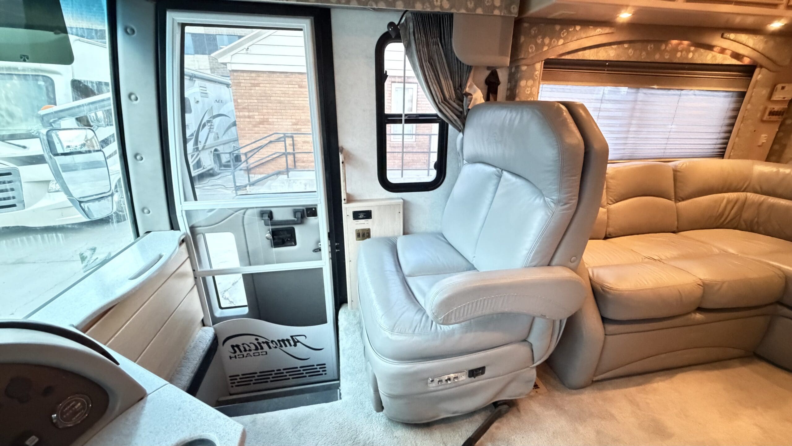 2001 Fleetwood American Eagle 40EUS photo 27