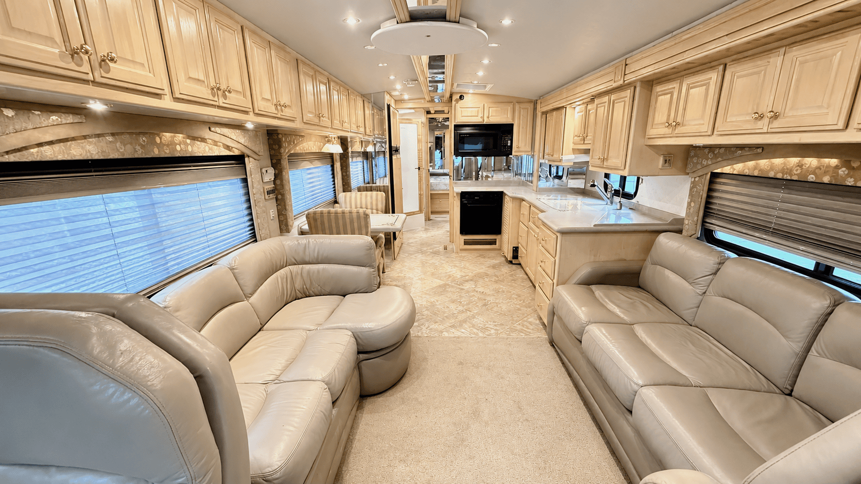 2001 Fleetwood American Eagle 40EUS photo 28