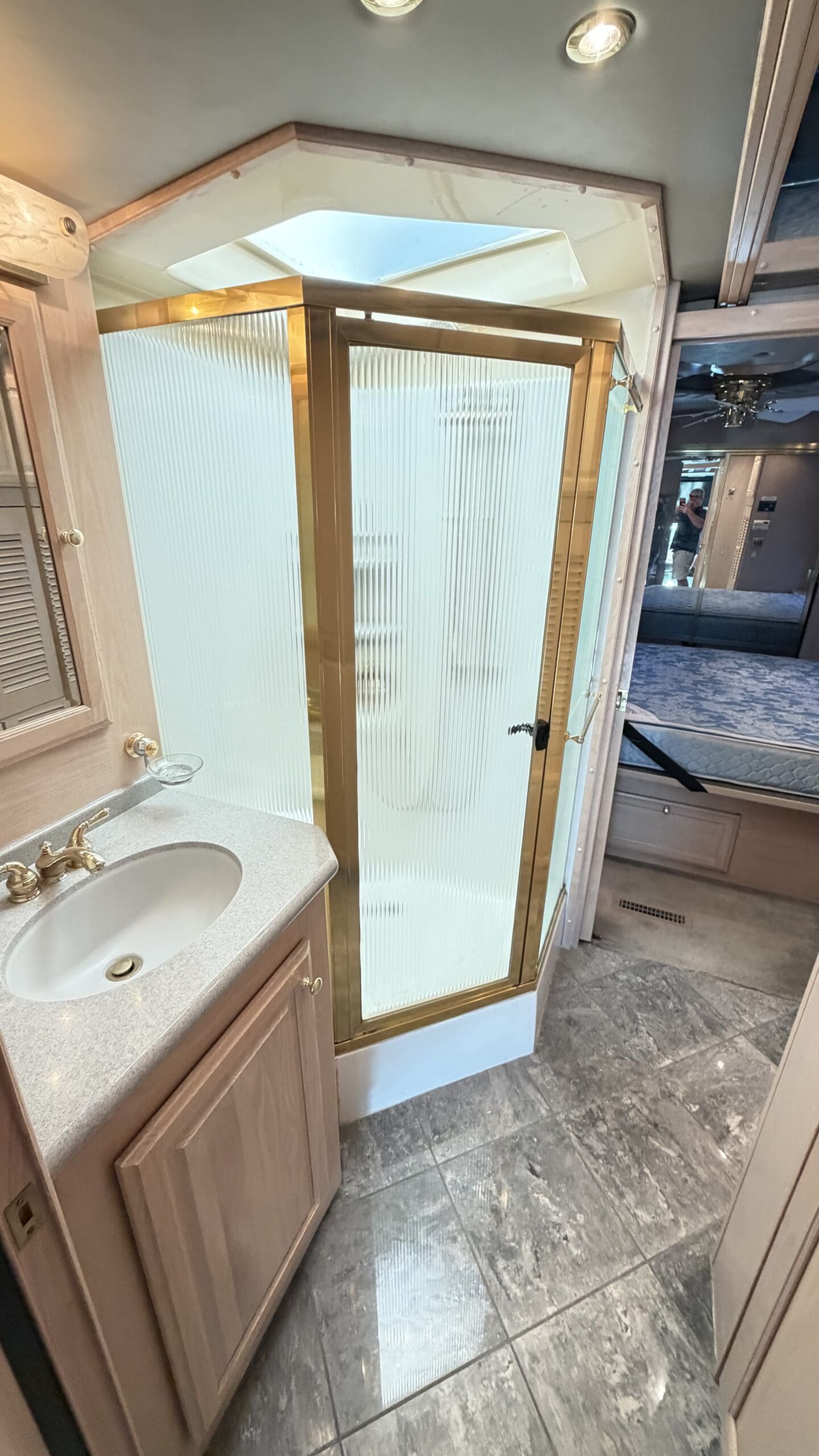 2001 Fleetwood American Eagle 40EUS photo 46